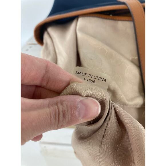 MICHAEL KORS, LARGE NAVY, BRWON NYLON SHOULDER BAG - Picture 11 of 13